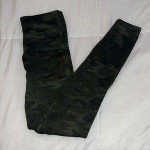 Camo leggings